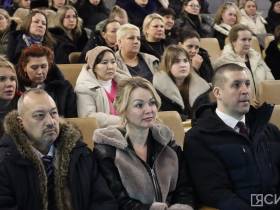 Кирилл Бычков выступил с отчетом правительства Якутии перед жителями поселка Чульман