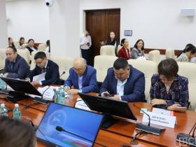 Острые вопросы сельского хозяйства Якутии обсудили с представителем федерального Минсельхоза