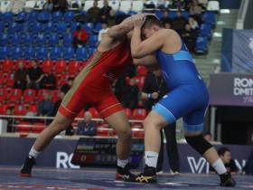 Четыре борца из Якутии завоевали золотые медали турнира Романа Дмитриева