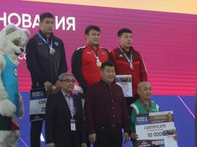 Четыре борца из Якутии завоевали золотые медали турнира Романа Дмитриева