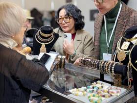 Бренд «Алтан-Арт» компании «Камелек» стал лучшим в номинации «Этнический дизайн» в международном ювелирном конкурсе