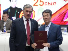 Петру Павлову присвоено звание заслуженного журналиста Якутии