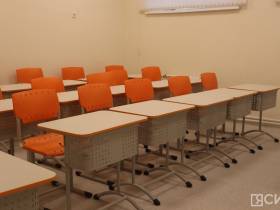 Кирилл Бычков посетил детскую школу искусств в Алдане