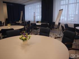 Кирилл Бычков посетил детскую школу искусств в Алдане