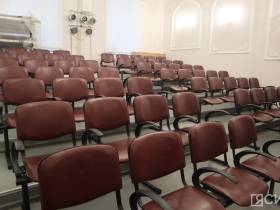 Кирилл Бычков посетил детскую школу искусств в Алдане