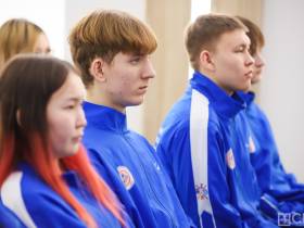 В Якутске началось обучение волонтеров к 80-летию Победы в Великой Отечественной войне