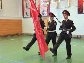 Строевым смотром открыли районную спартакиаду школьники Удачного и Айхала