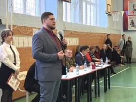 Строевым смотром открыли районную спартакиаду школьники Удачного и Айхала