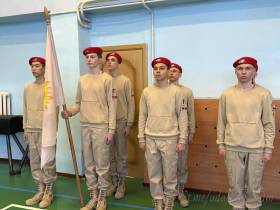 Строевым смотром открыли районную спартакиаду школьники Удачного и Айхала