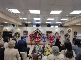 «От истоков к настоящему»: выставка сюльдюкарских мастериц в честь Дня Мирнинского района