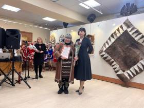 «От истоков к настоящему»: выставка сюльдюкарских мастериц в честь Дня Мирнинского района