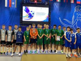 Айхальские футболисты стали сильнейшими на соревнованиях по мини-футболу среди школ Якутии