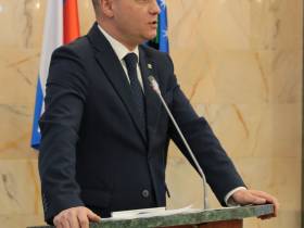 Глава Мирнинского района поблагодарил молодежных активистов и волонтеров алмазного края