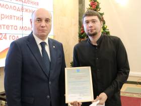 Глава Мирнинского района поблагодарил молодежных активистов и волонтеров алмазного края