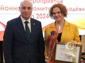 Глава Мирнинского района поблагодарил молодежных активистов и волонтеров алмазного края