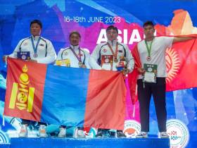 Сенсационно завершился первый день Чемпионата Азии по мас-рестлингу в Монголии