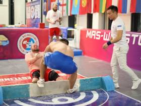 Абсолютные чемпионы мира благодарят "Железные дороги Якутии"