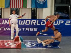 Все эмоции в фоторепортаже Максима Суханова