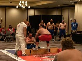 В Форт Уэйне завершился чемпионат Северной Америки по мас-рестлингу