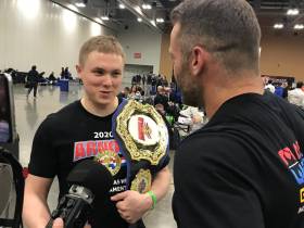 Эндрю Болингер, Канада: К счастью, у нас есть наше замечательное сообщество, поддержку которого я чувствую, поэтому мы точно выживем