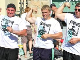 Эндрю Болингер, Канада: К счастью, у нас есть наше замечательное сообщество, поддержку которого я чувствую, поэтому мы точно выживем