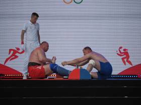 Японцы восхищены поединками гигантов мас-рестлинга из России