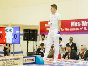 Мас-рестлинг соединяет сердца