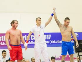 Мас-рестлинг соединяет сердца