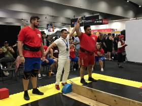 Арнольд Шварценеггер дал старт соревнованиям мас-рестлеров в Австралии