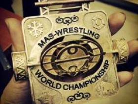 За медалями в Якутск в эти дни съезжаются мас-рестлеры со всех концов света. Фото.