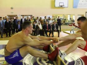 Шейх Ахмад Аль-Сабах высоко оценил якутские виды спорта