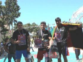 Открытый чемпионат по мас-рестлингу Азербайджана 26 июля пришли поддержать олимпийские чемпионы.