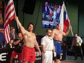 Сенсационная смена мирового лидера в мас-рестлинге