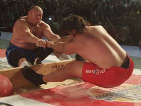 Сенсационная смена мирового лидера в мас-рестлинге