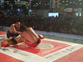 Сенсационная смена мирового лидера в мас-рестлинге