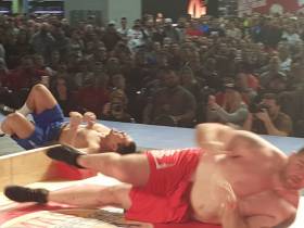 Сенсационная смена мирового лидера в мас-рестлинге