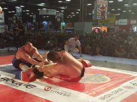 Сенсационная смена мирового лидера в мас-рестлинге