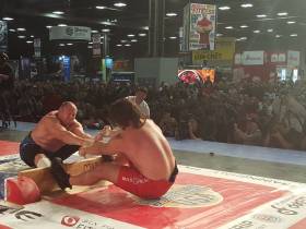 Сенсационная смена мирового лидера в мас-рестлинге