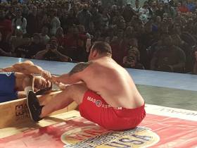 Сенсационная смена мирового лидера в мас-рестлинге