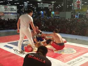 Сенсационная смена мирового лидера в мас-рестлинге