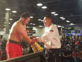 Сенсационная смена мирового лидера в мас-рестлинге