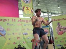 Я очень надеюсь, что однажды наступит день, когда я принесу победу своей команде и славу моей стране